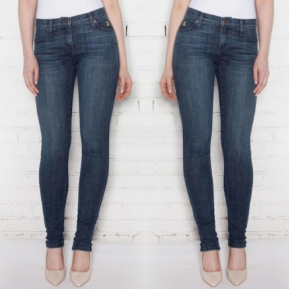 Yoga Jeans • Mid Rise Skinny • SZ 31